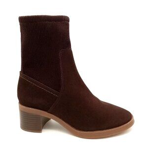 NEW Clarks Lileigh Holly Boots Womens 8 Chocolate Brown Suede Contemporary